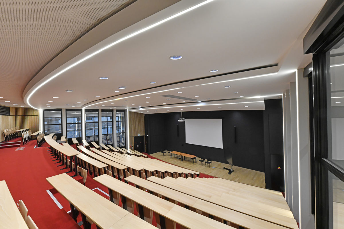 Au cœur de ClermontFerrand, la Cité Scolaire Blaise Pascal se transforme progressivement. CDR