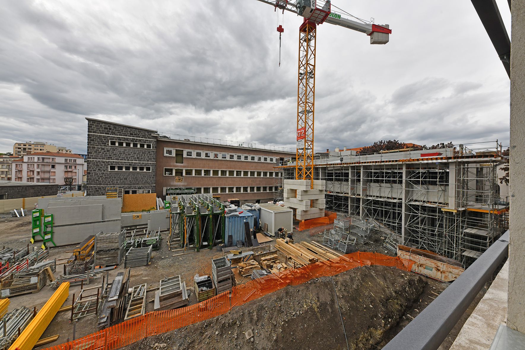 Restructuration et extension de la cité scolaire Blaise Pascal à ClermontFerrand Un chantier