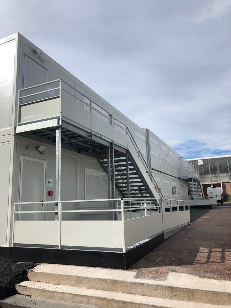 Classes provisoires sur le chantier de la cité scolaire Blaise Pascal - CDR Construction